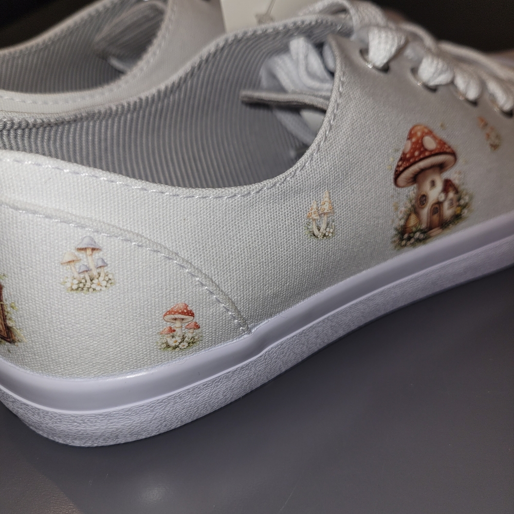 Custom Cottagecore Mushroom Sneakers Womens 9 Fairy Boho NWT - Picture 5 of 7